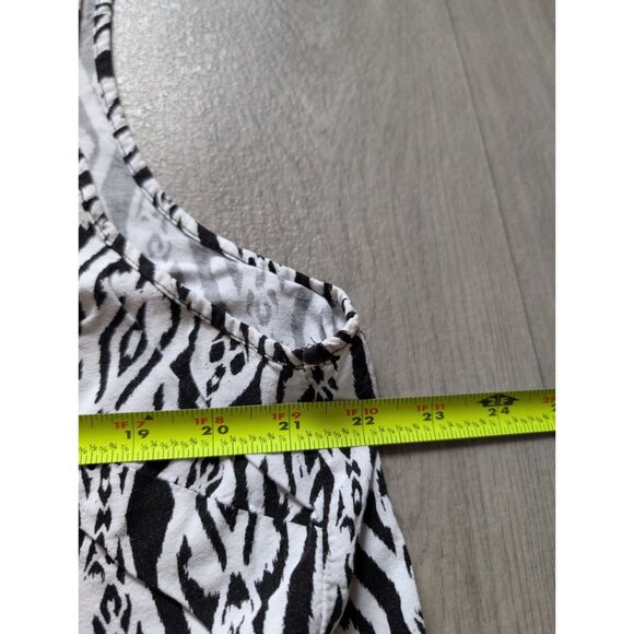 Avenue Womens Plus Size 22/24 Black & White Tribal Print Sleeveless Tunic Top - Picture 5 of 5
